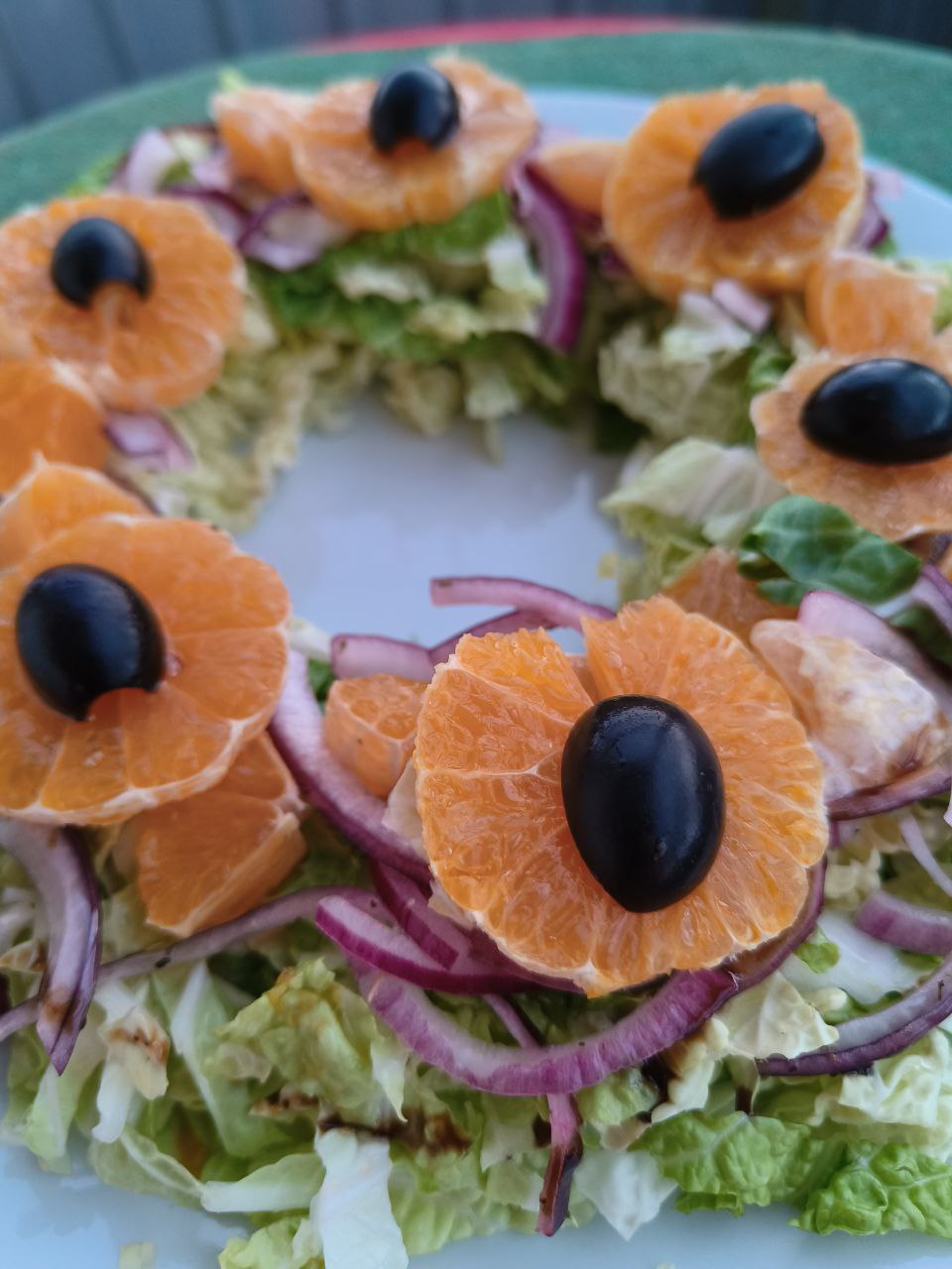 Салат-венок «Зимняя свежесть»