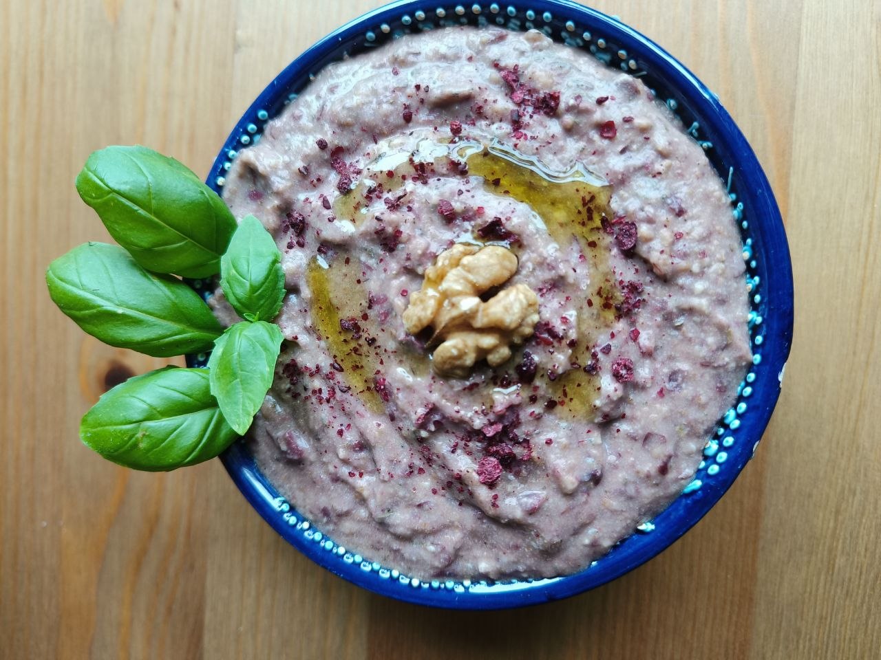 Армянский паштет из красной фасоли и грецкого ореха